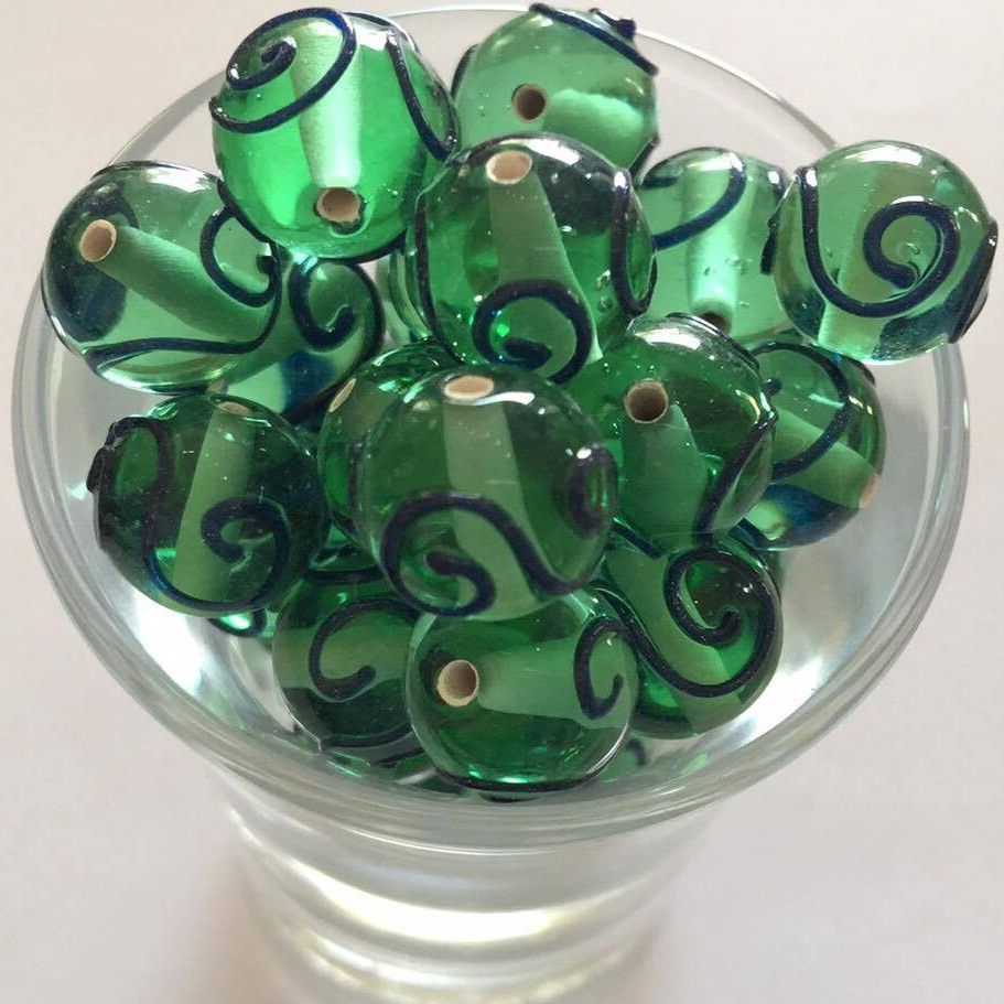 Czech Spiral - Green &amp; Black 10mm