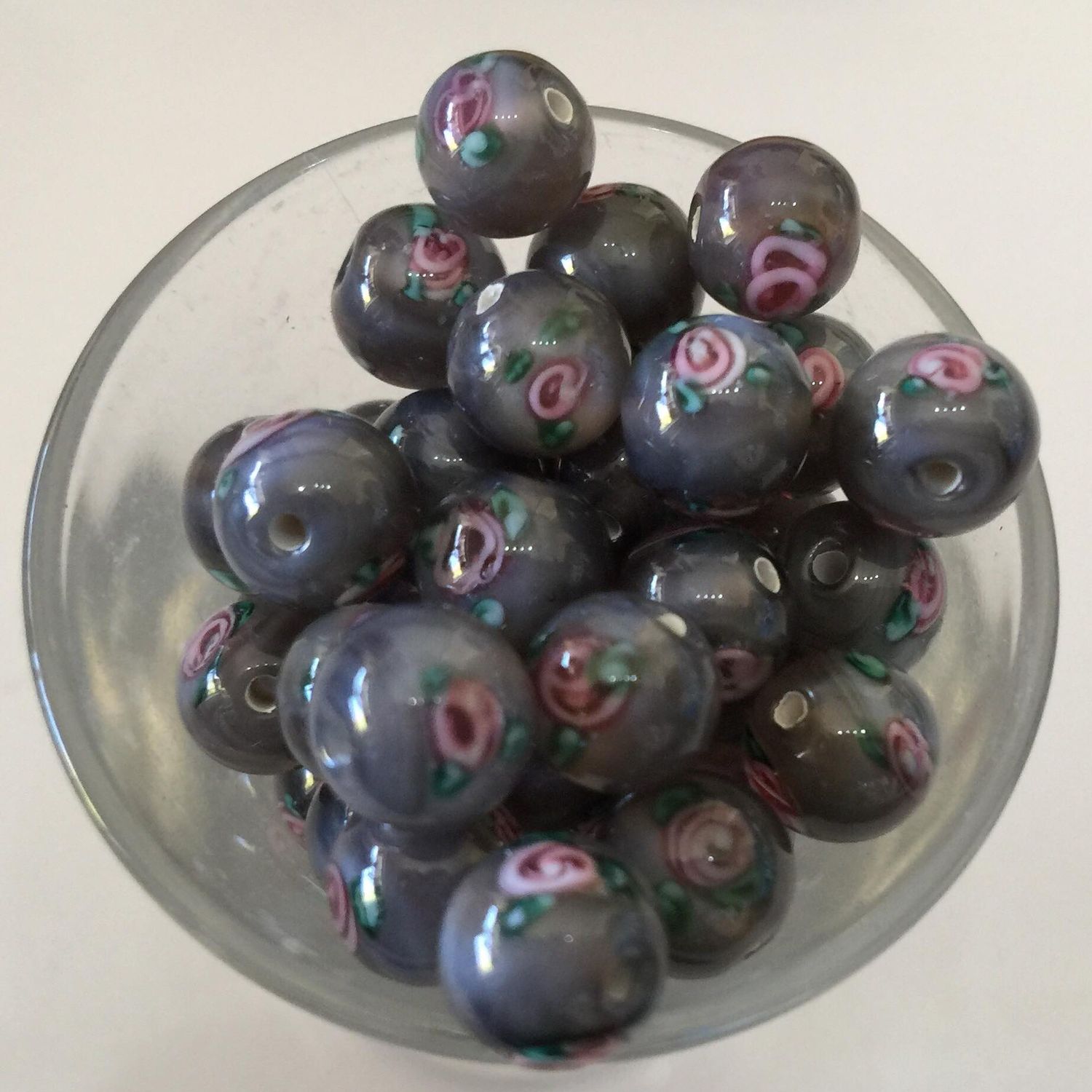 Czech Rose Round - Grey 8mm