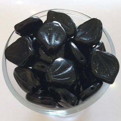 Czech Flat Leaf - Black 14mm