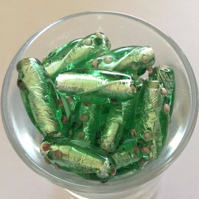 Czech Foil Twist - Peridot 18mm