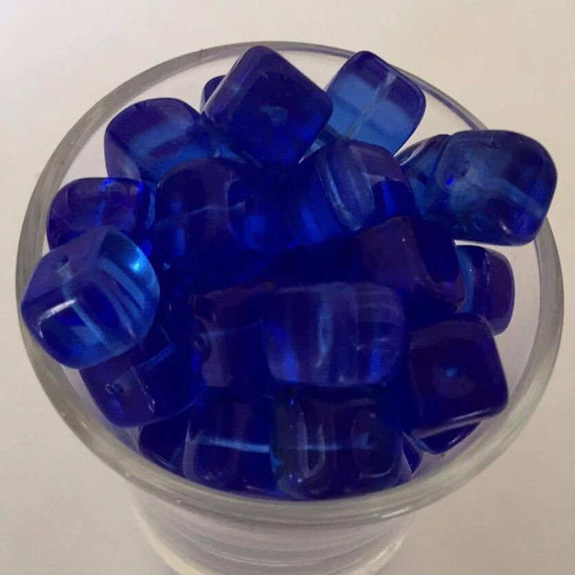 Czech Cube - Sapphire 8x11mm