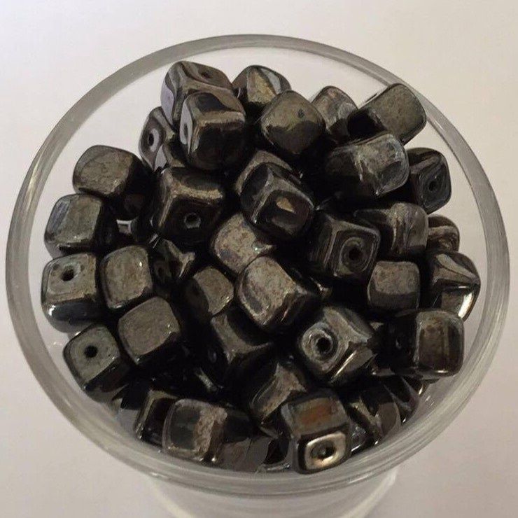 Czech Cube - Gunmetal 5x7mm
