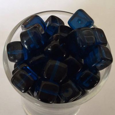 Czech Cube - Capri Blue 8x11mm