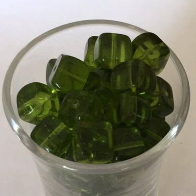 Czech Cube - Olive 8x11mm