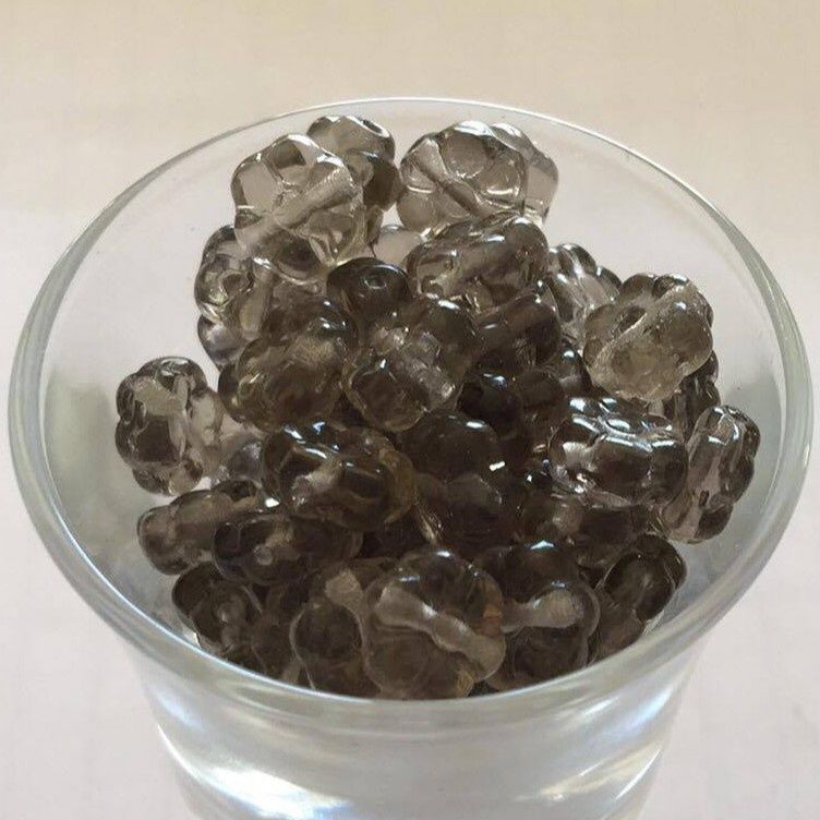 Czech Daisy - Black Diamond 8mm