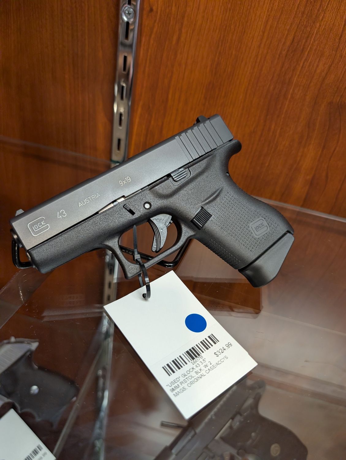 *USED* GLOCK 43 3.5&quot; 9MM PISTOL, BLK, W/ 2 MAGS, ORIGINAL CASE/ACCYS
