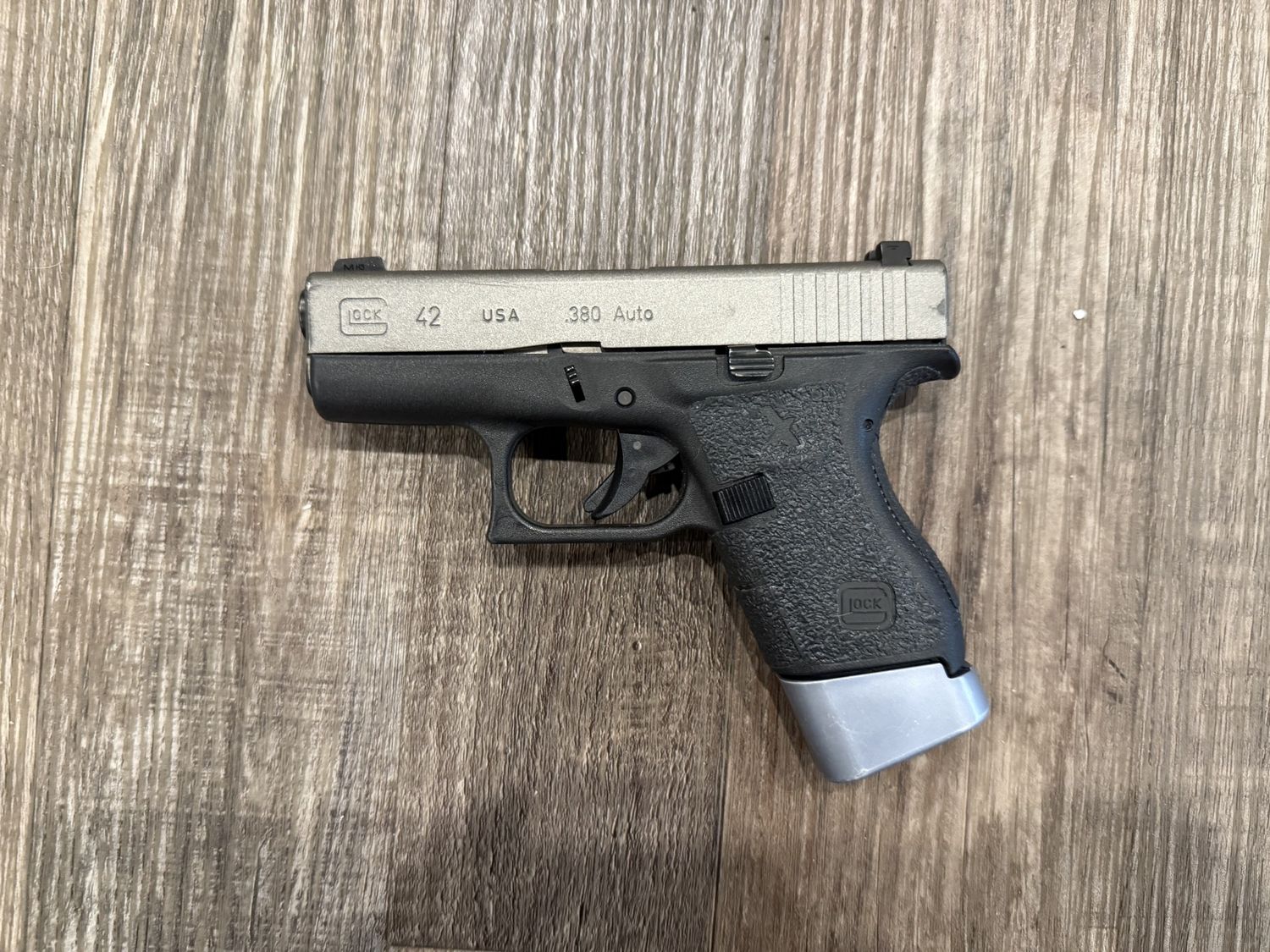 *USED* GLOCK 42 3.25&quot; .380ACP PISTOL, SLV/BLK, W/ 4 MAGS, NIGHT SIGHTS, SOFT CASE