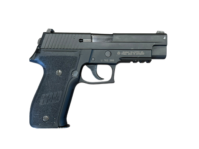 *USED* Sig Sauer P226R 9mm w/ 5 mags &amp; holster, original box