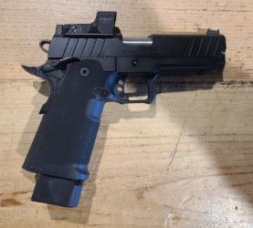 *USED* SPRINGFIELD PRODIGY 4.25" 9MM 2011 PISTOL, BLK, W/ 2 MAGS, HEX DRAGONFLY RED DOT, SOFT CASE