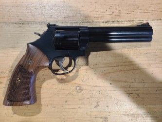 *CONS* SMITH &amp; WESSON 586-8 6" .357 REVOLVER, 6 SHOT, BLK/WOOD