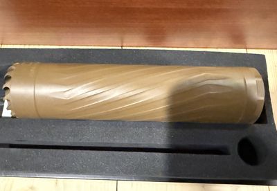 *USED* ANECHOIC ANECHOX 30 COMPACT .30CAL SUPPRESSOR, FDE, HUB COMPATABLE, COMES W/ UNKNOWN MOUNT, ORIGINAL BOX