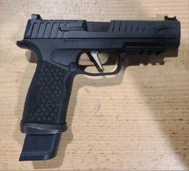 *USED* SIG SAUER P365 FUSE 4.25" 9MM SEMI-AUTO PISTOL, BLK, COMES W/ 3 MAGS, ORIGINAL CASE