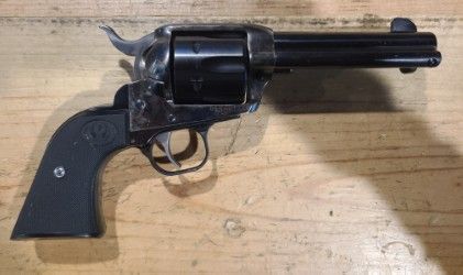 *USED* RUGER NEW VAQUERO 4.5" 45LC REVOLVER, CH, COMES W/ ORIGINAL CASE