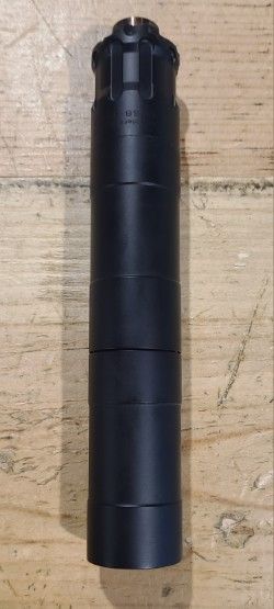 *USED* RUGGED OBSIDIAN 9MM SUPPRESSOR, BLK, COMES W/ 1/2X28 DT MOUNT, ORIGINAL BOX