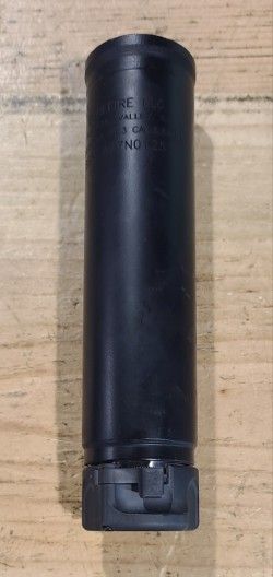 *USED* SUREFIRE RC3 5.56MM SUPPRESSOR, BLK, COMES W/ SUREFIRE MOUNT, NO BOX