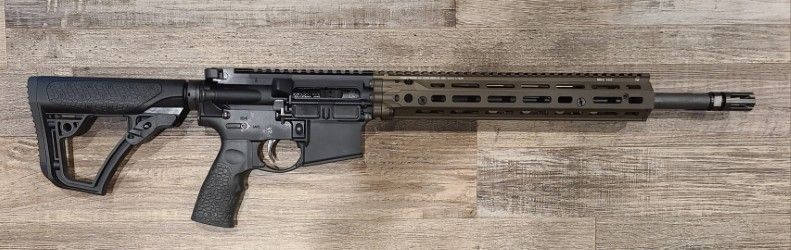 *USED* DANIEL DEFENSE DD4 16" 5.56MM RIFLE, BLK, COMES W/ ORIGINAL CASE
