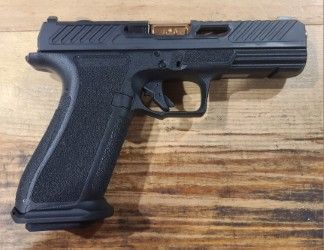 *USED* SHADOW SYSTEMS DR920 4.5" 17RD 9MM PISTOL, BLK/BRZ, COMES W/ 2 MAGS, ORIGINAL CASE