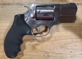 *CONS* RUGER SP101 2.25" 5RD .357MAG REVOLVER, BLK/STNLS, COMES W/ CASE
