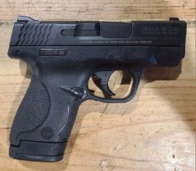 *USED* S&amp;W M&amp;P 40 SHIELD 3" 7+1 SEMI-AUTO 9MM PISTOL, BLK, COMES W/ 4 MAGS, CASE
