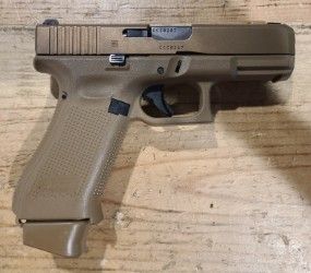 *USED* GLOCK 19X 3.75" 19+1 SEMI-AUTO 9MM PISTOL, FDE, COMES W/ 2 MAGS, NO BOX