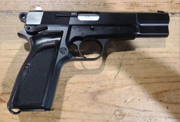 *CONS* INGLIS P-35 L9A1 4.7" 15+1 SEMI-AUTO 9MM PISTOL, BLK. COMES W/ 2 MAGS, ORIGINAL CASE/ACCYS