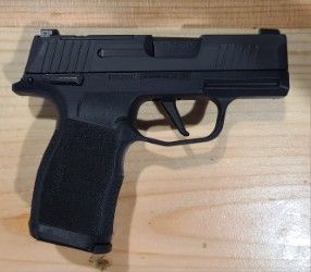 *USED* SIG SAUER P35X 3" 12+1 SEMI-AUTO 9MM PISTOL, BLK, COMES W/ 3 MAGS, ORIGINAL CASE