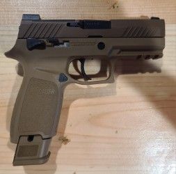 *USED* SIG SAUER P320 M18 3.9" 21+1 SEMI-AUTO 9MM PISTOL, FDE, COMES W/ 3 MAGS, HARD CASE