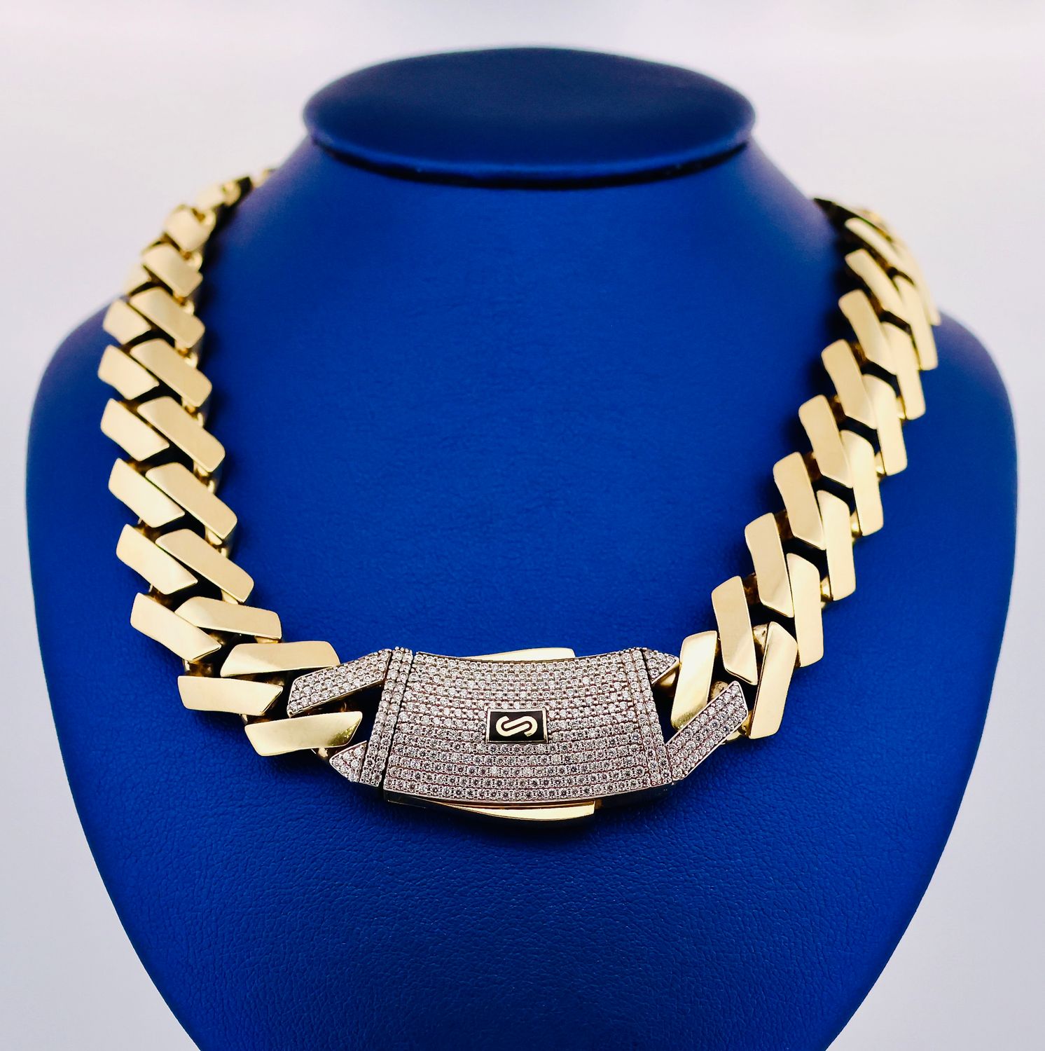 Cadena Monaco Edge 10k
Dimensiones 24