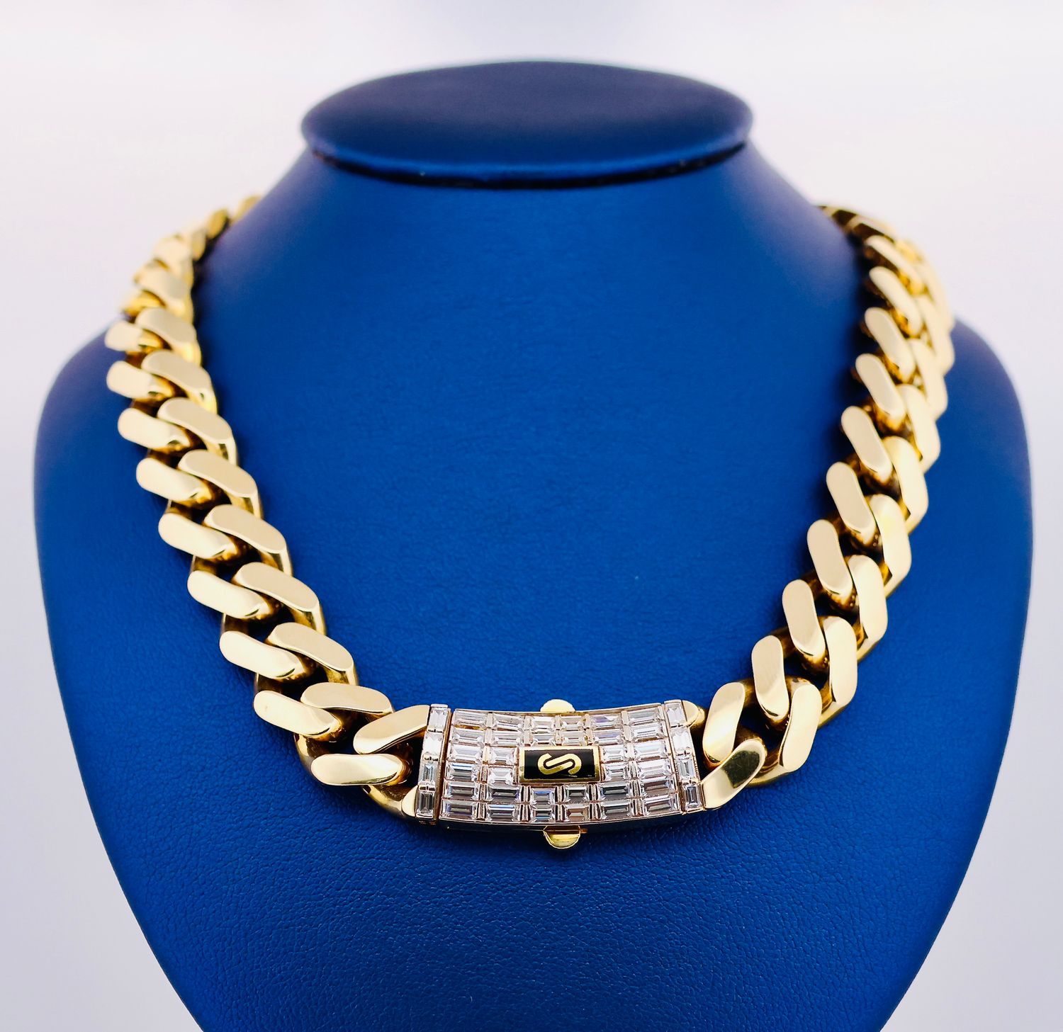 Cadena Monaco cierre Baguette 10k
Dimensiones 26