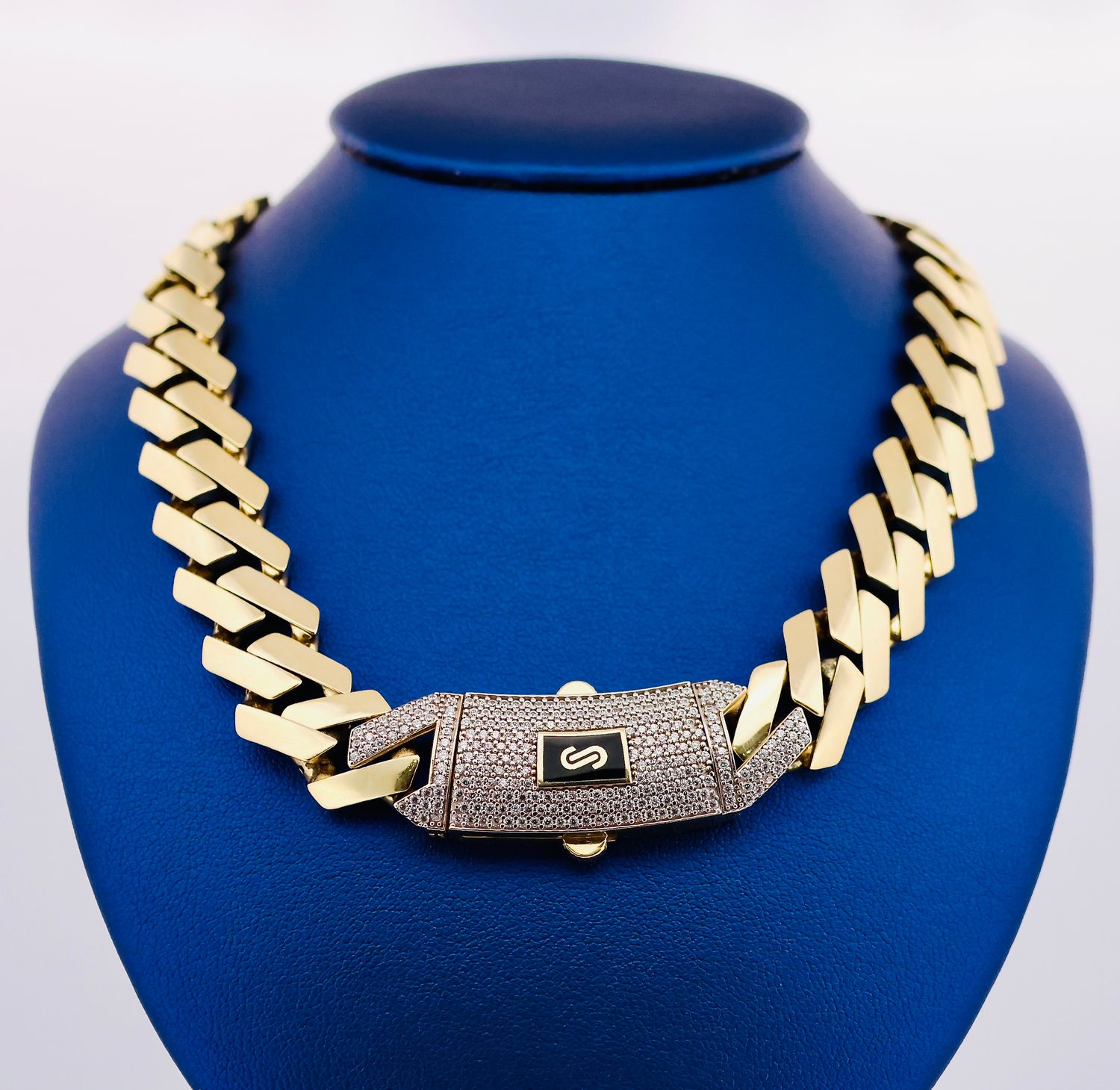 Cadena Monaco Edge 10k
Dimensiones 24