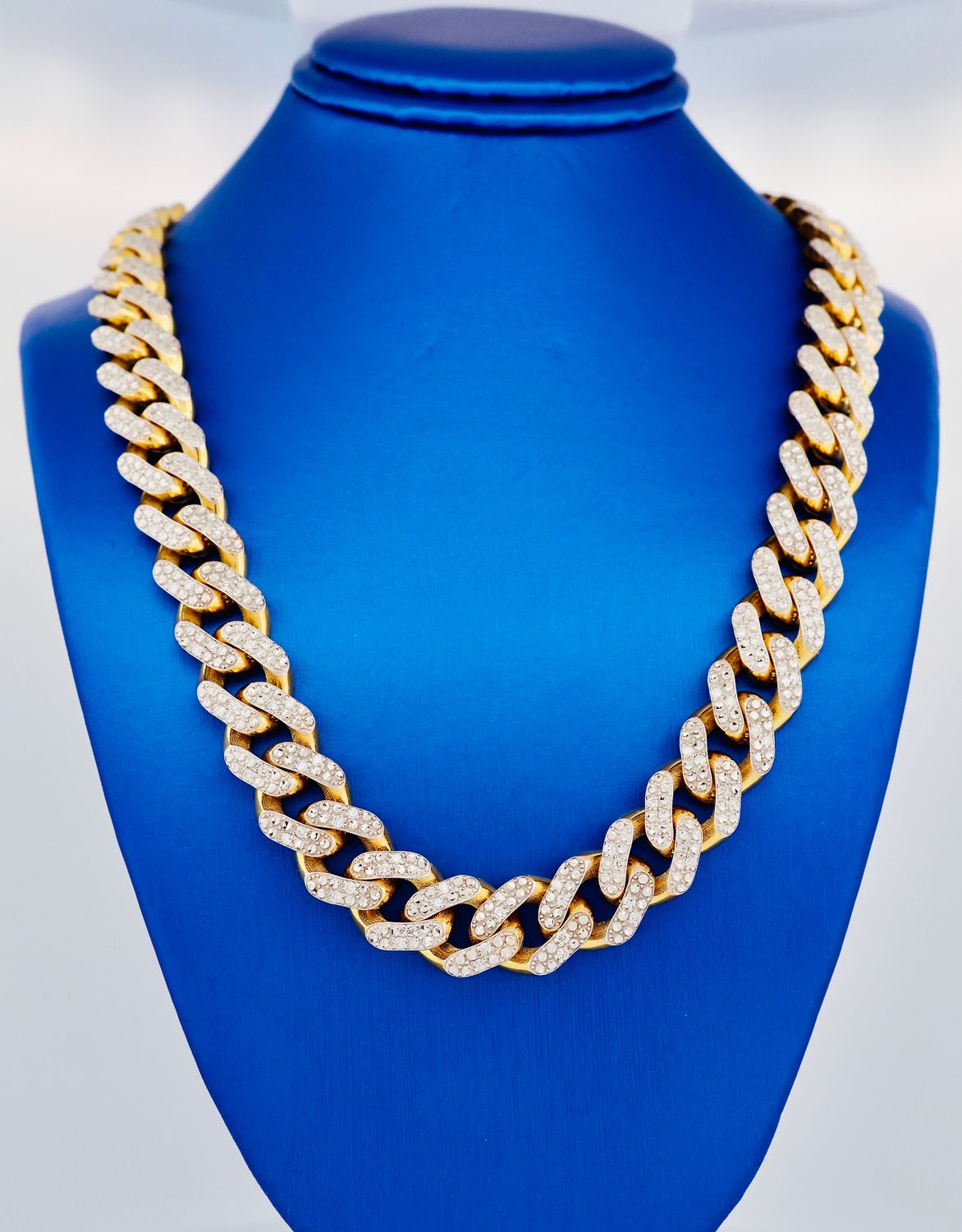 Cadena Monaco Diamante Real 14k
Dimensiones 24