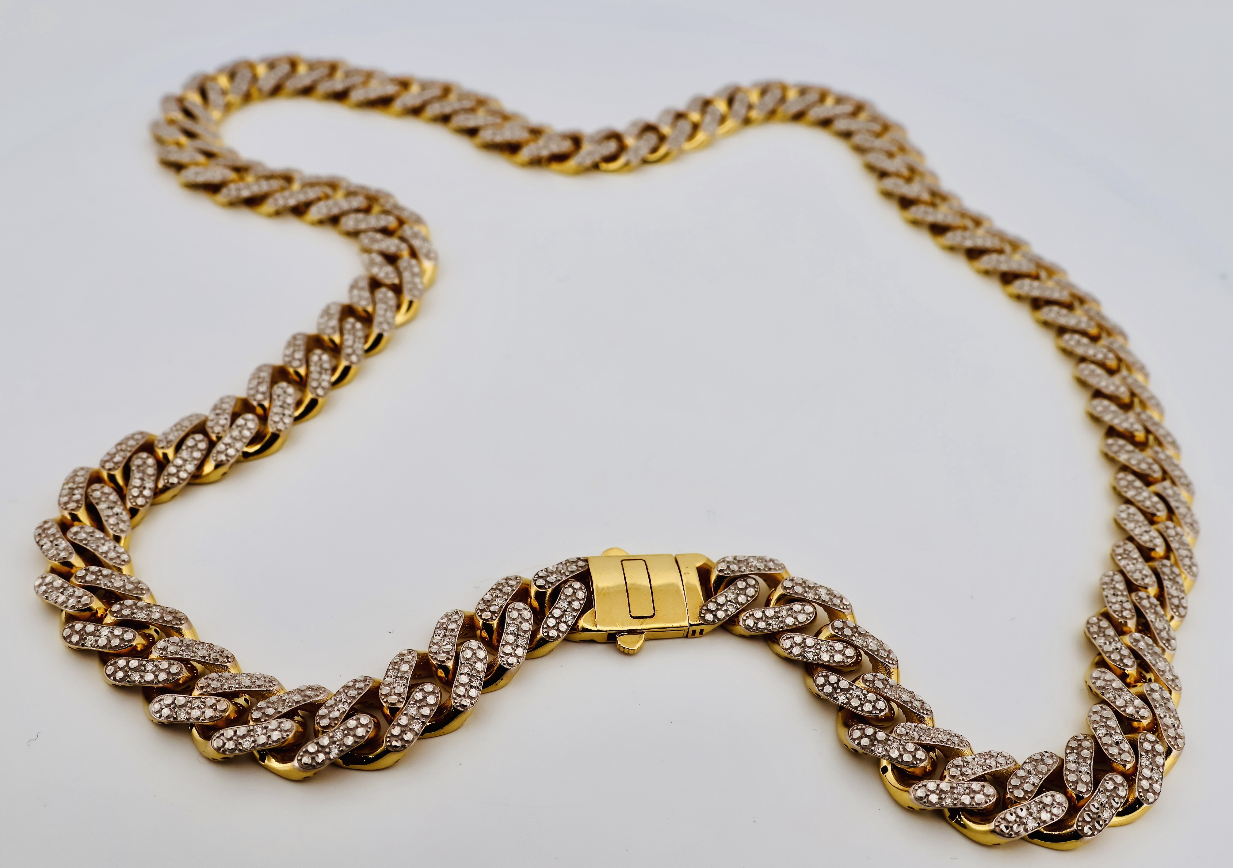 Cadena Monaco Diamante Real 14k
Dimensiones 24