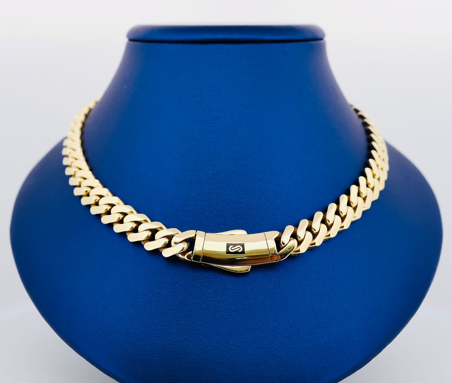 Cadena Monaco Plain 10k
Dimensiones 22