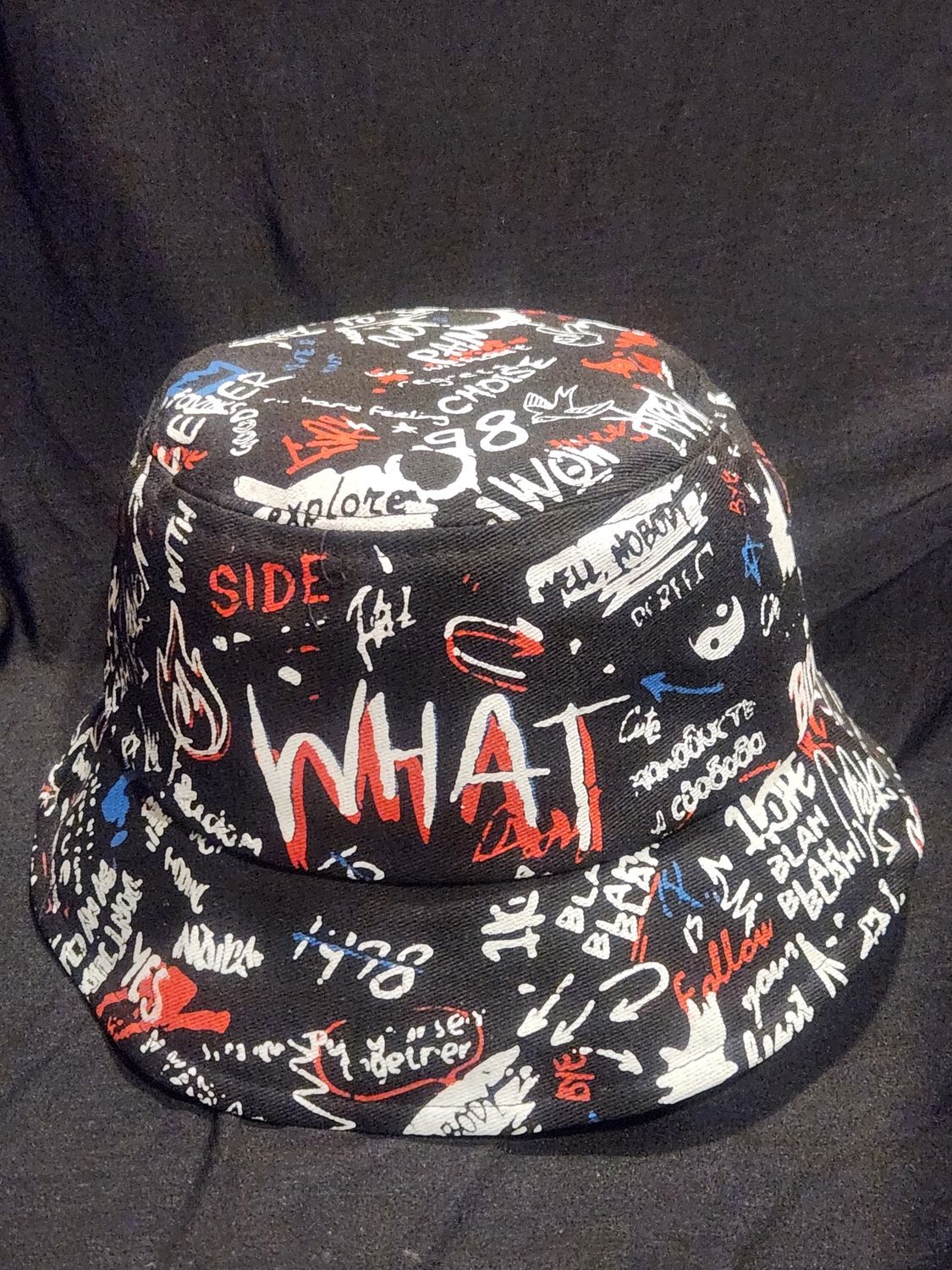 Bucket hats, design: Graffiti black