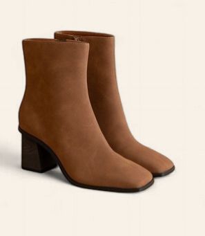 Vera Square Toe Ankle Boot - BROWN