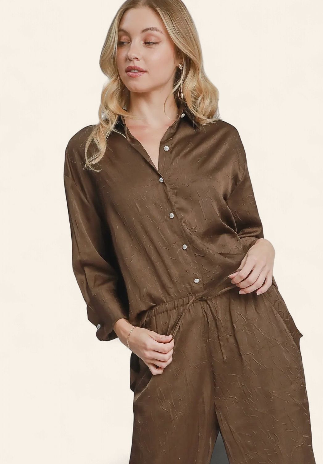 Textured Wrinkle Set - BROWN