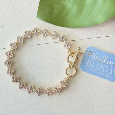 Radiant Clover Bracelet
