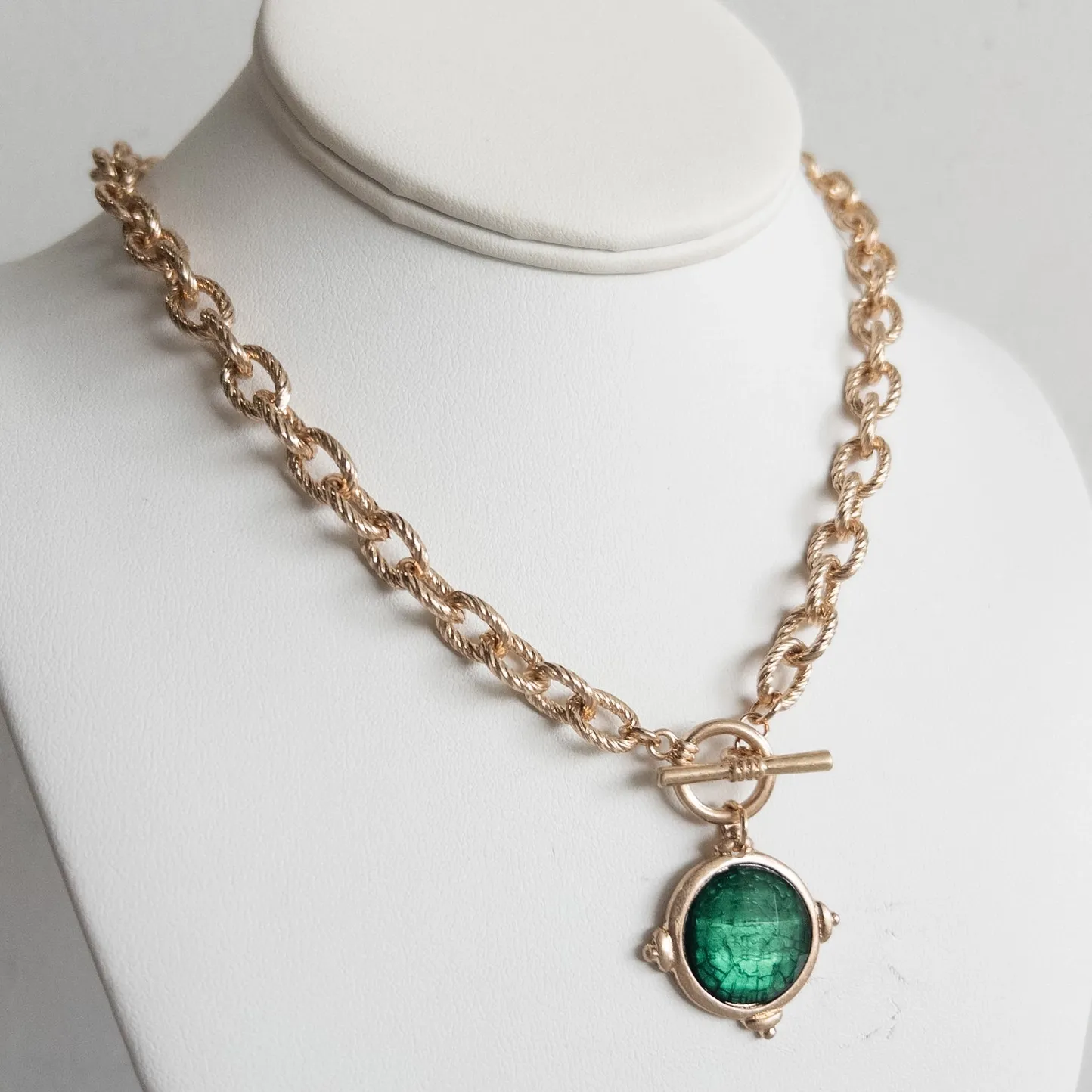 Belle Toggle Necklace - EMERALD