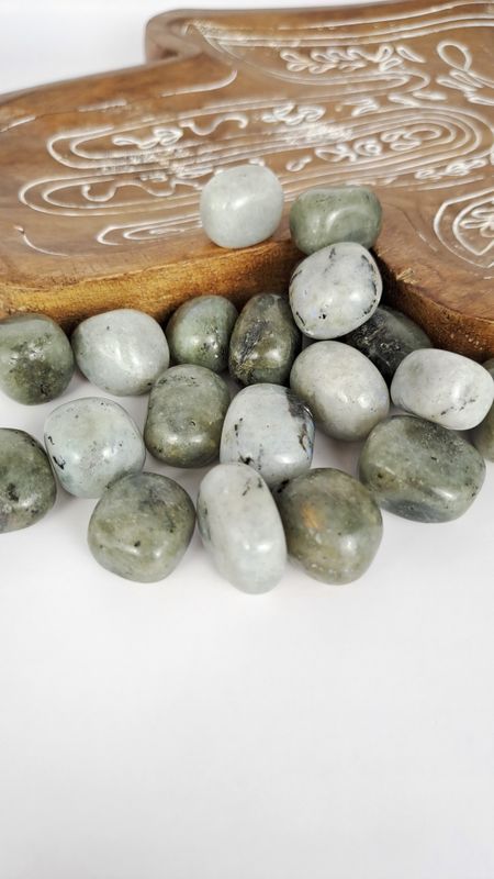Pierre roulée Labradorite : Inspiration, intuition, protection