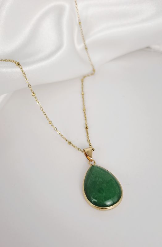Pendentif Jade vert "Forme goutte"- Équilibre, sagesse