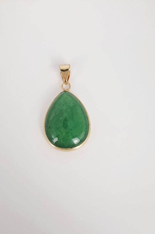 Pendentif Jade vert "Forme goutte"- Équilibre, sagesse