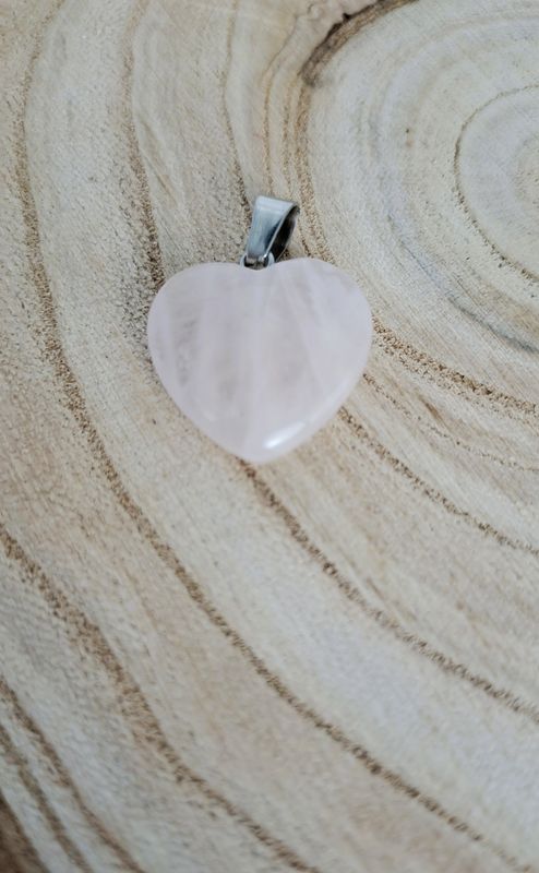 Pendentif Quartz rose "Forme cœur" - Amour, pardon
