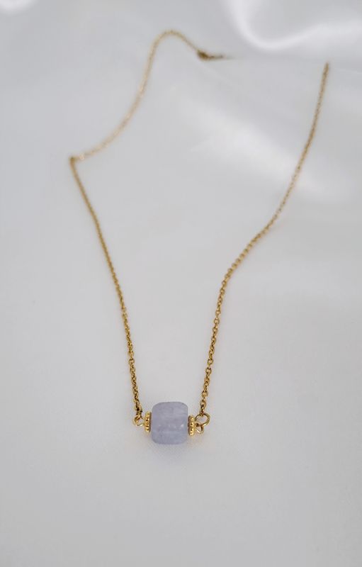Collier et pendentif en Calcite bleue - Acier inoxydable doré - Stabilité intérieur
