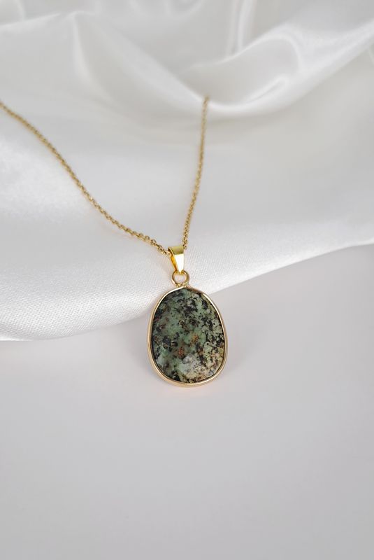 Collier et pendentif en Turquoise Africaine - Acier inoxydable doré- Transformation