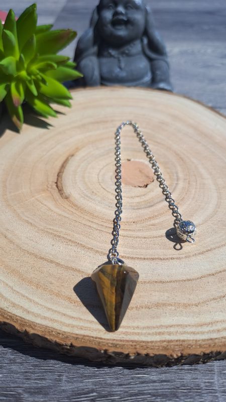 Pendule en Œil de tigre facetté - Force et clarté intérieure