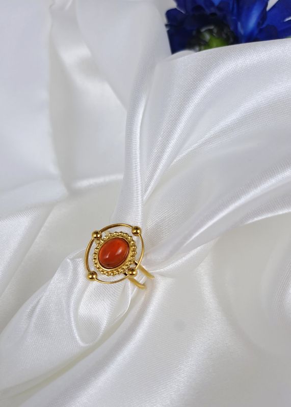 Bague Cornaline - Acier inoxydable doré - Force, joie et féminin sacré