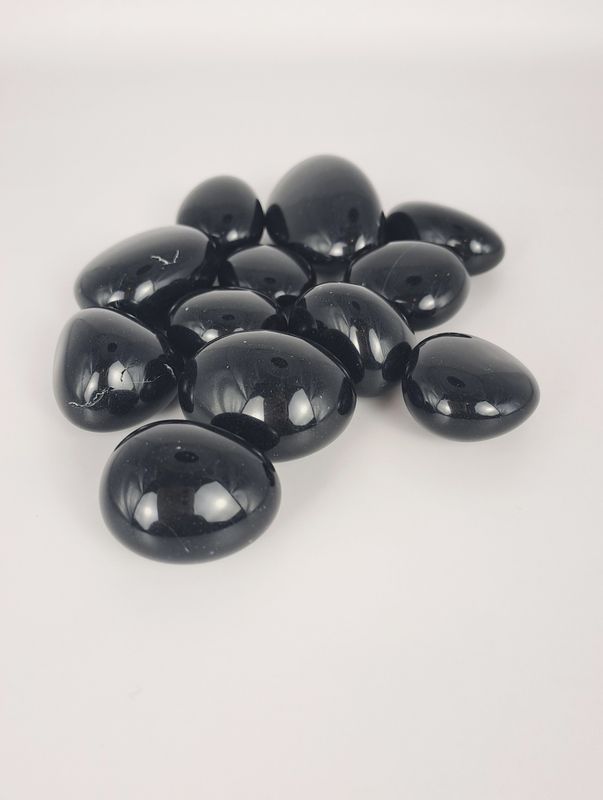 Pierre roulée Obsidienne noire "A": Sagesse et protection