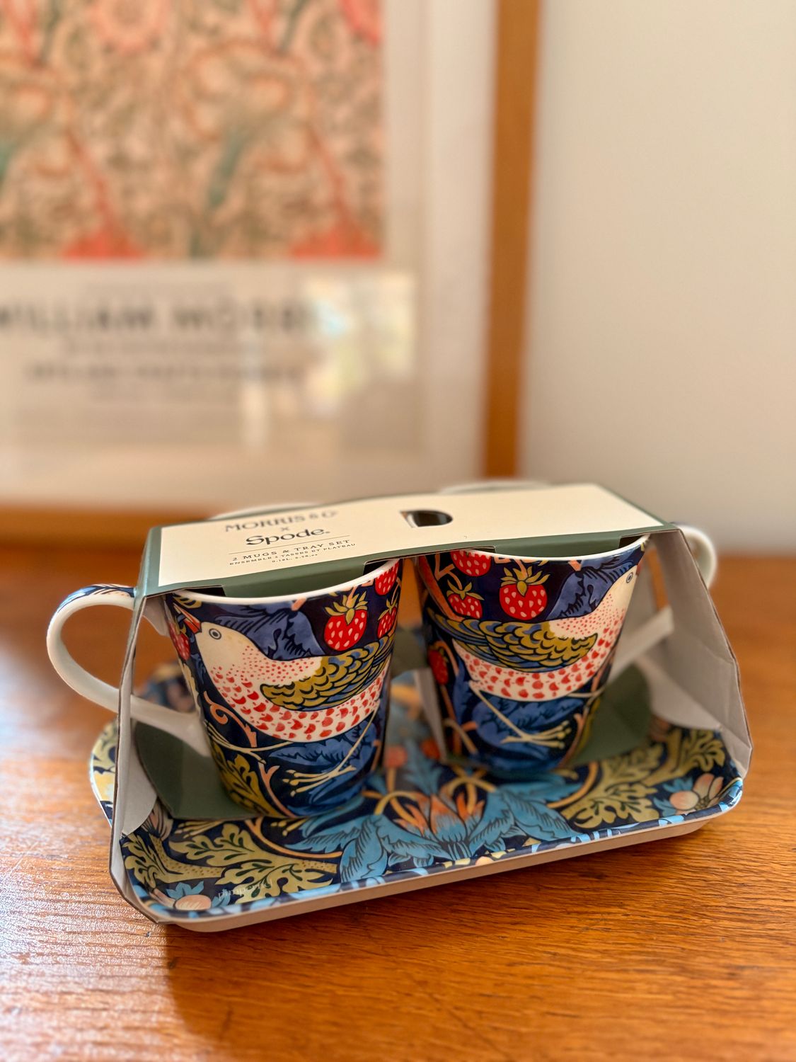 Ensemble “Strawberry Thief – Christmas Tea Duo