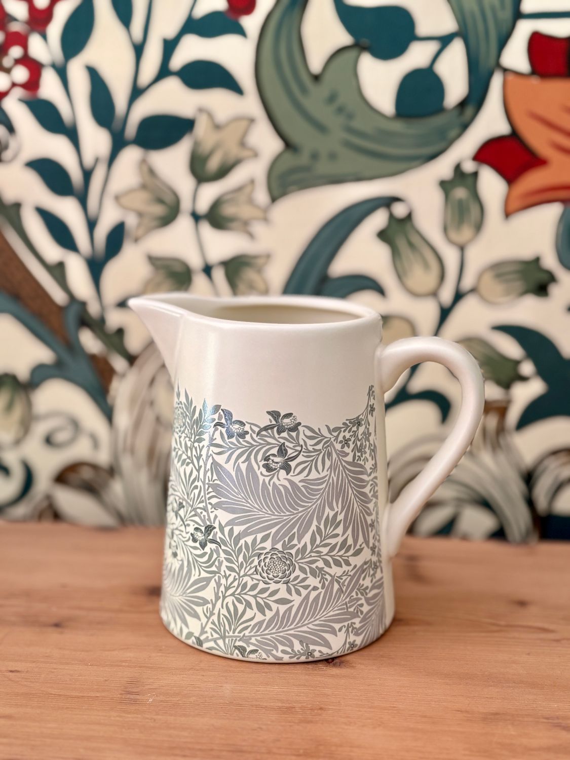 Pichet Larkspur — William Morris