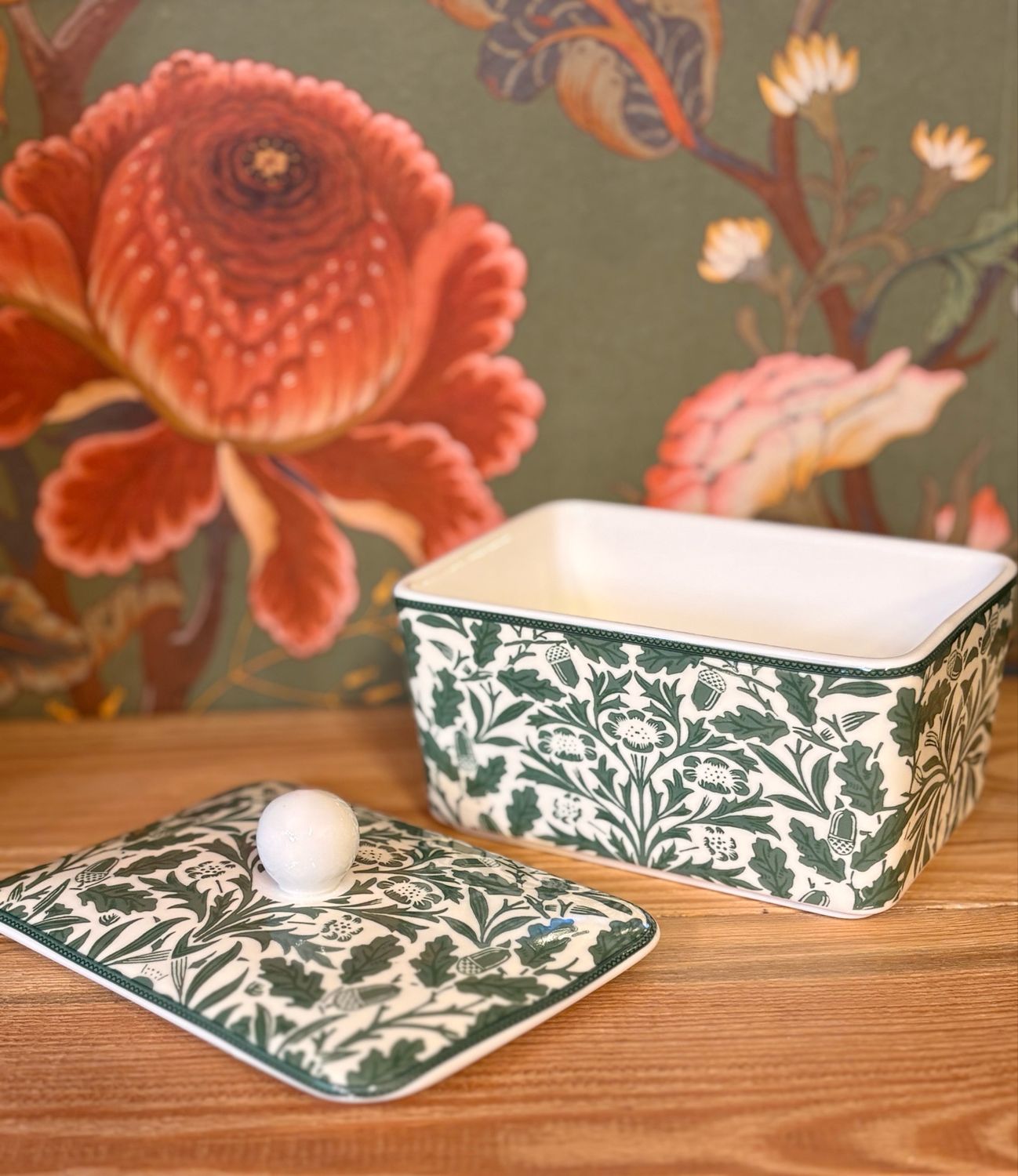 Beurrier Acorn — William Morris